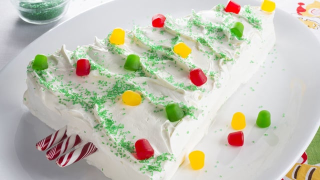 Creamy Chirstmas Tree Cake Design