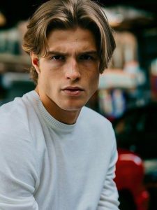 Iconic 90s Hairstyles for Men