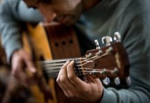 Learn guitar online